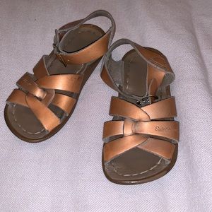 Salt Water Sandals size 7.